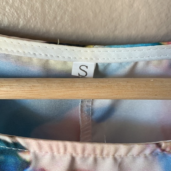 Colorful Print Artsy Sleeveless Mini Dress - Picture 4 of 6